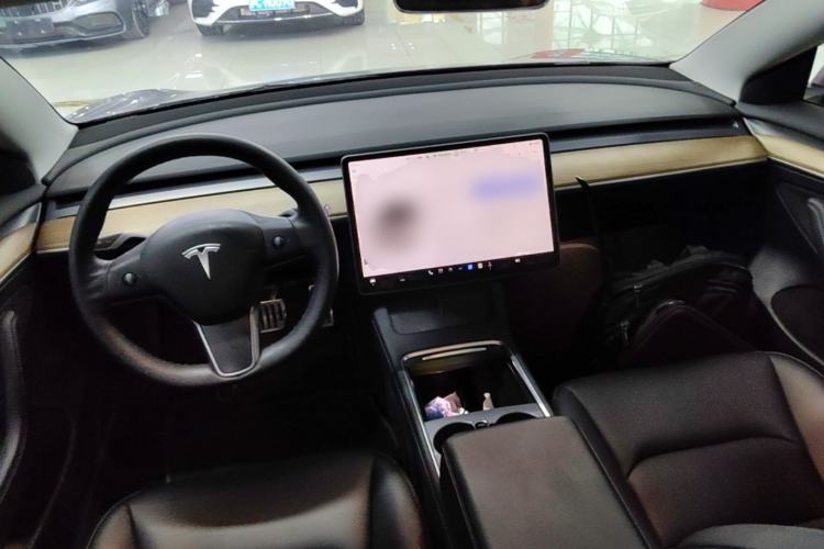 Used Tesla Model 3 2021 Revised Version II – Performance High-Performance All-Wheel-Drive Edition Center Console