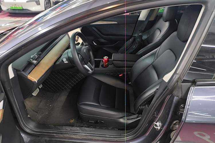 Used Tesla Model 3 2021 Revised Version II – Performance High-Performance All-Wheel-Drive Edition Driver Seat