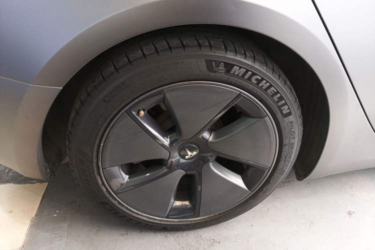 Used Tesla Model 3 2021 Standard Range Rear-Drive Upgraded Version Exterior 2