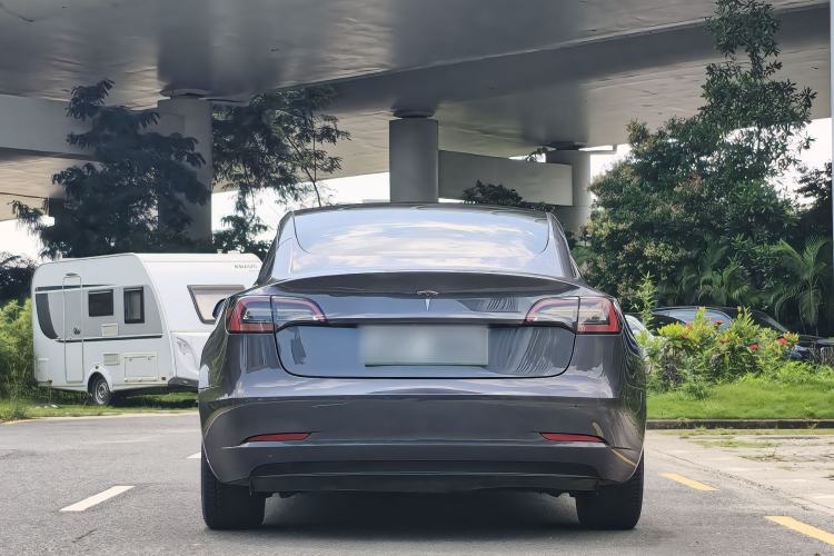 Used Tesla Model 3 2021 Standard Range Rear-Wheel Drive Upgraded Version 3D6 Exterior 4