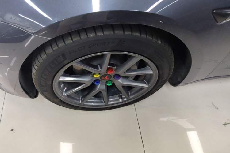 Used Tesla Model 3 2021 Standard Range Rear-Wheel Drive Upgraded Version 3D6 Exterior 4