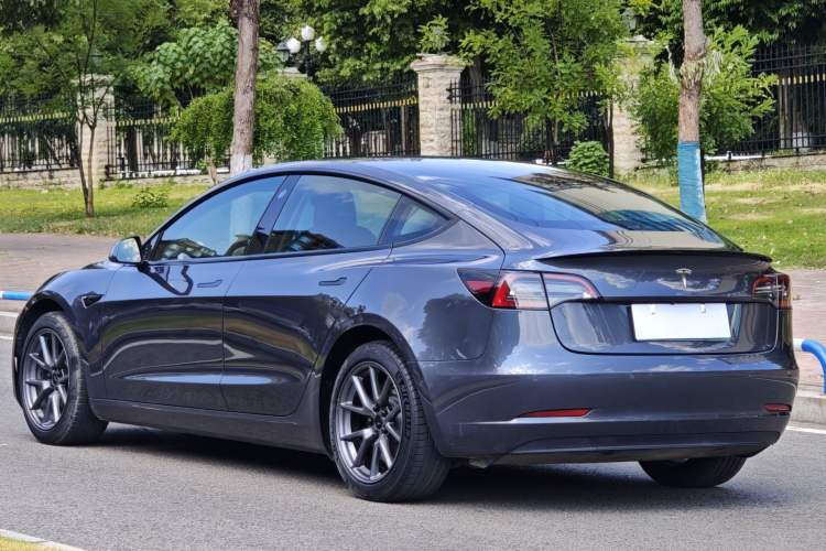 Used Tesla Model 3 2021 Standard Range Rear-Wheel Drive Upgraded Version 3D6 Exterior 5