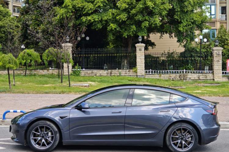 Used Tesla Model 3 2021 Standard Range Rear-Wheel Drive Upgraded Version 3D6 Exterior 6