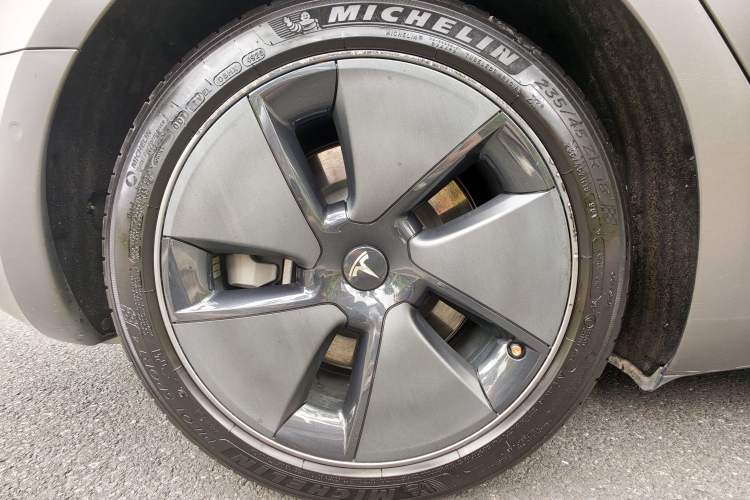 Used Tesla Model 3 2021 Standard Range Rear-Drive Upgraded Version Exterior 9