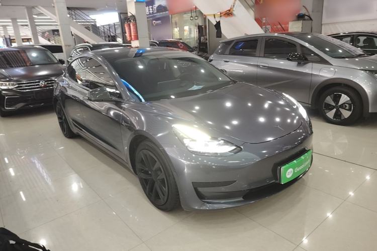 Used Tesla Model 3 2021 Standard Range Rear-Drive Upgraded Version Front Right 45 Deg