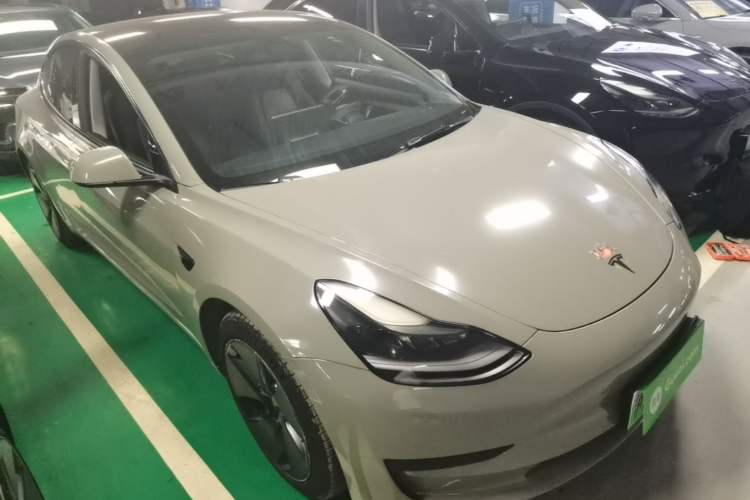 Used Tesla Model 3 2021 Standard Range Rear-Drive Upgraded Version Front Right 45 Deg