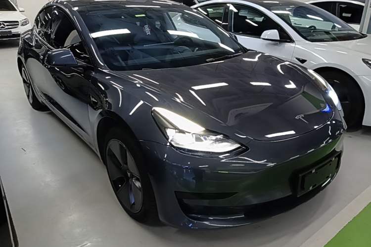 Used Tesla Model 3 2021 Standard Range Rear-Drive Upgraded Version Front Right 45 Deg