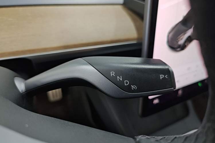 Used Tesla Model 3 2021 Revised Performance Version with All-Wheel Drive 3D1 Gear Lever
