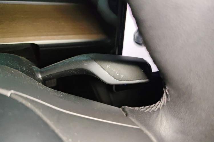 Used Tesla Model 3 2021 Performance High-Performance All-Wheel-Drive Version Gear Lever