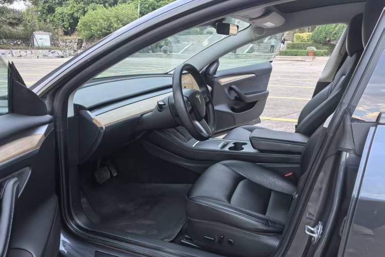 Used Tesla Model 3 2021 Standard Range Rear-Drive Upgraded Version Interior 1