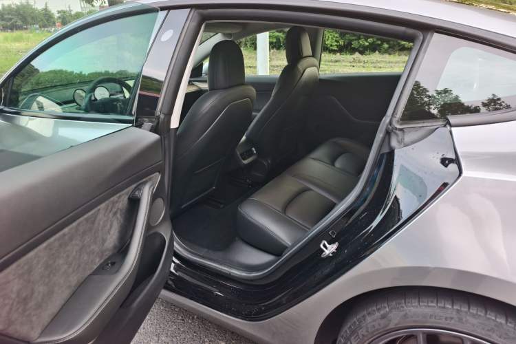Used Tesla Model 3 2021 Performance High-Performance All-Wheel-Drive Version Interior 3