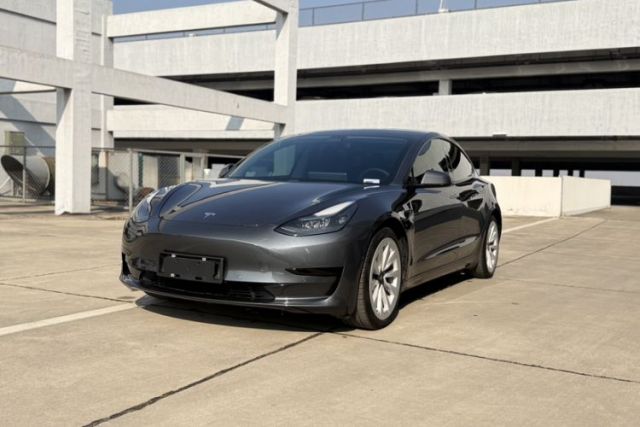 Ojetý Tesla Model 3 2021 Standard Range Rear-Drive Upgraded Version