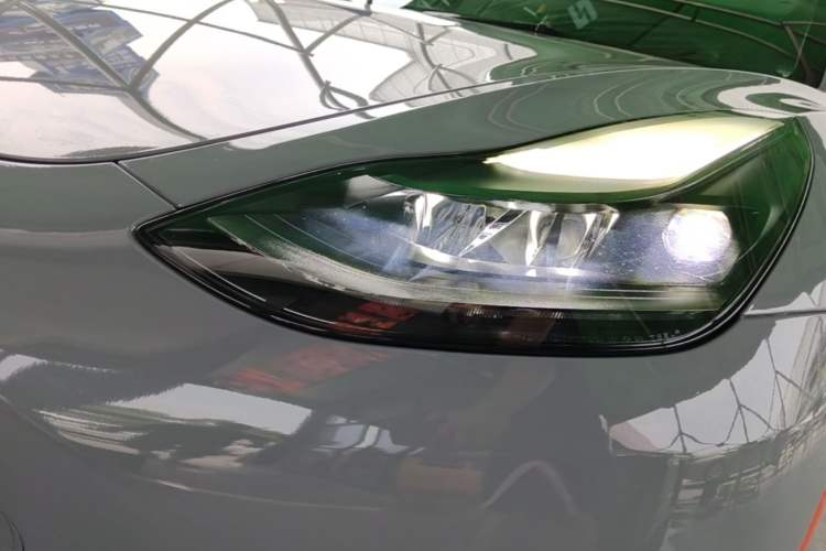 Used Tesla Model 3 2021 Revised Version II – Performance High-Performance All-Wheel-Drive Edition Left Front Headlight