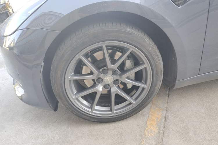 Used Tesla Model 3 2021 Standard Range Rear-Wheel Drive Upgraded Version 3D6 Left Front Wheel Hub