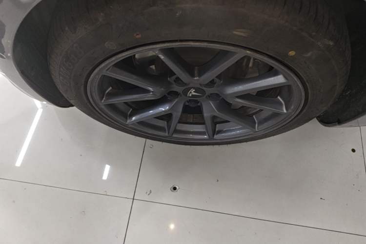 Used Tesla Model 3 2021 Standard Range Rear-Wheel Drive Upgraded Version 3D6 Left Front Wheel Hub