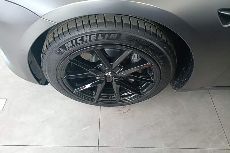 Used Tesla Model 3 2021 Standard Range Rear-Wheel Drive Upgraded Version 3D6 Left Front Wheel Hub