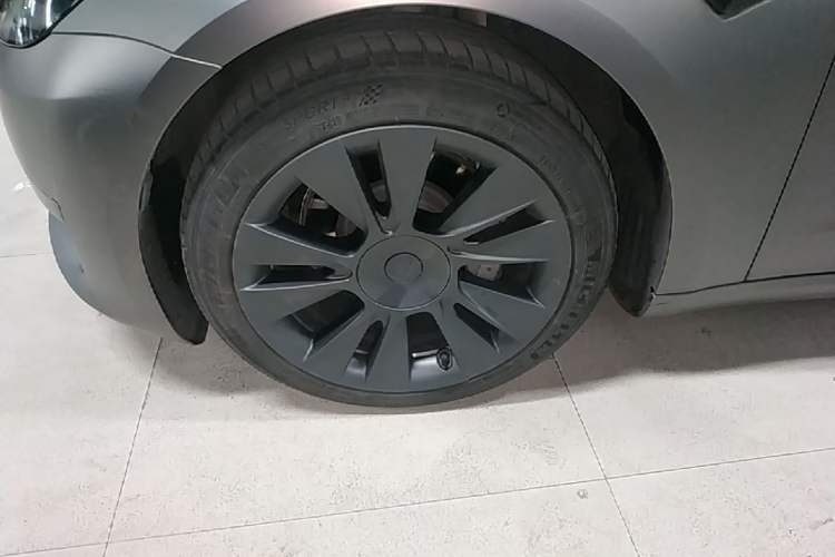 Used Tesla Model 3 2021 Standard Range Rear-Wheel Drive Upgraded Version 3D6 Left Front Wheel Hub