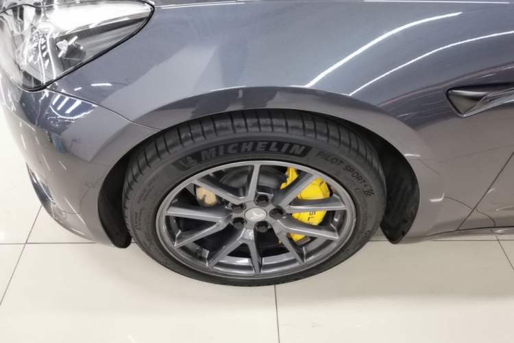 Used Tesla Model 3 2021 Standard Range Rear-Wheel Drive Upgraded Version 3D6 Left Front Wheel Hub