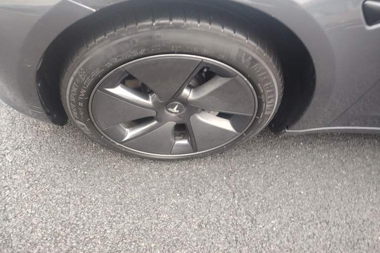 Used Tesla Model 3 2021 Standard Range Rear-Drive Upgraded Version Left Front Wheel Hub