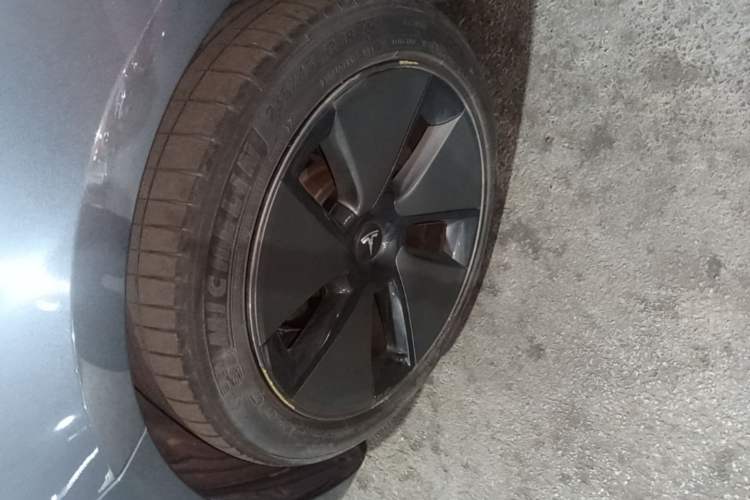 Used Tesla Model 3 2021 Standard Range Rear-Drive Upgraded Version Left Front Wheel Hub