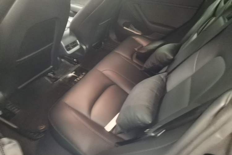 Used Tesla Model 3 2021 Standard Range Rear-Drive Upgraded Version Left Rear Seat
