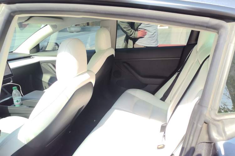 Used Tesla Model 3 2021 Standard Range Rear-Wheel Drive Upgraded Version 3D6 Left Rear Seat