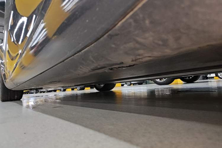Used Tesla Model 3 2021 Revised Performance Version with All-Wheel Drive 3D1 Left Side Sill