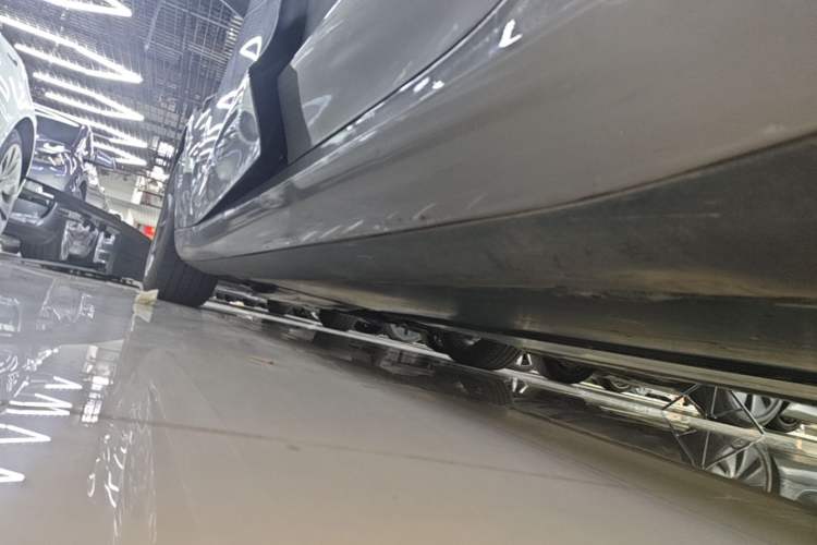 Used Tesla Model 3 2021 Standard Range Rear-Wheel Drive Upgraded Version 3D6 Left Side Sill