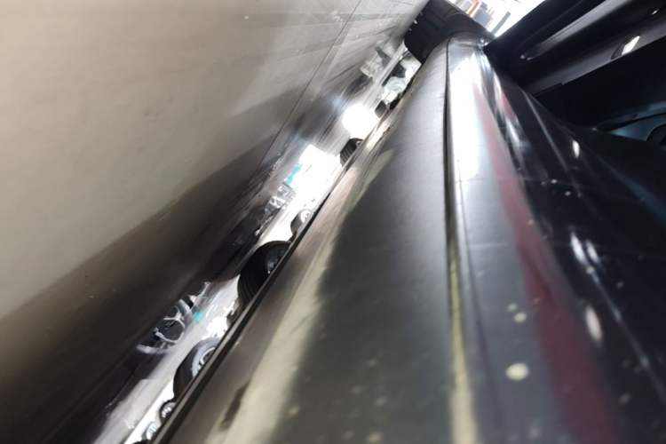 Used Tesla Model 3 2021 Performance High-Performance All-Wheel-Drive Version Left Side Sill
