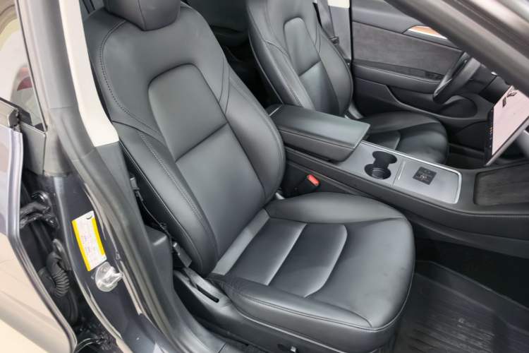 Used Tesla Model 3 2021 Performance High-Performance All-Wheel-Drive Version Right Front Seat