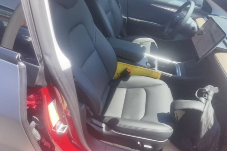 Used Tesla Model 3 2021 Performance High-Performance All-Wheel-Drive Version 3D6 Right Front Seat