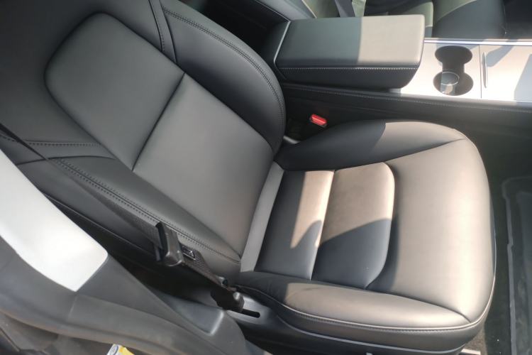 Used Tesla Model 3 2021 Performance High-Performance All-Wheel-Drive Version Right Front Seat