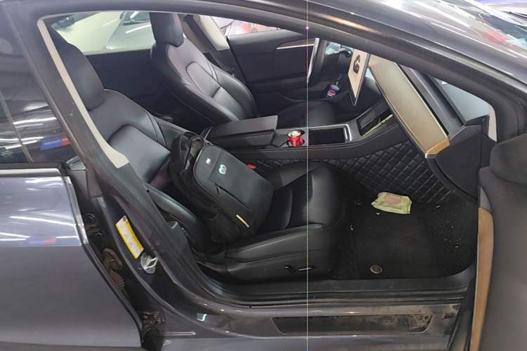 Used Tesla Model 3 2021 Revised Version II – Performance High-Performance All-Wheel-Drive Edition Right Front Seat