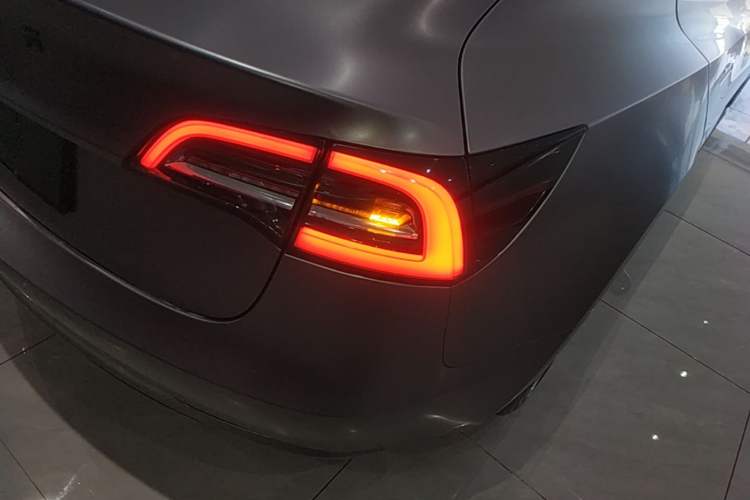 Used Tesla Model 3 2021 Revised Version Standard Range Rear-Wheel Drive Upgraded Edition 3D1 Right Rear Taillight