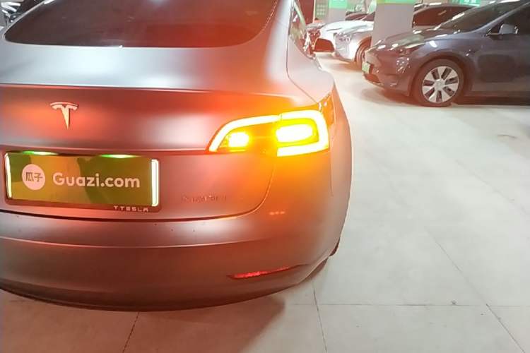 Used Tesla Model 3 2021 Standard Range Rear-Wheel Drive Upgraded Version 3D6 Right Rear Taillight