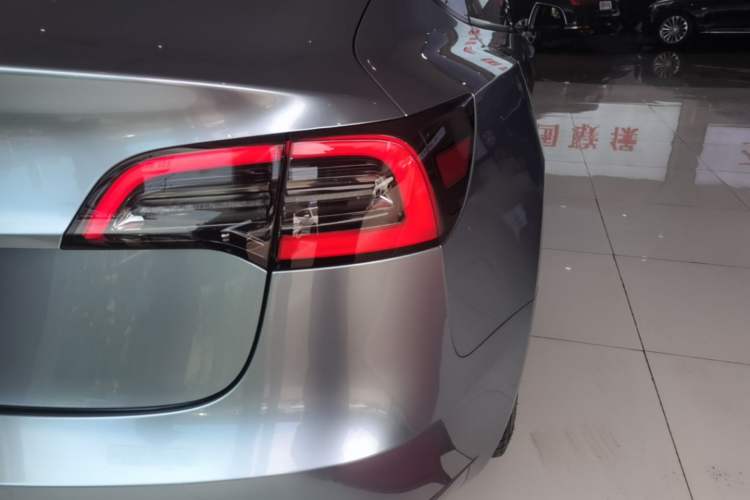 Used Tesla Model 3 2021 Standard Range Rear-Wheel Drive Upgraded Version 3D6 Right Rear Taillight