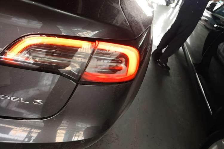 Used Tesla Model 3 2021 Standard Range Rear-Drive Upgraded Version Right Rear Taillight