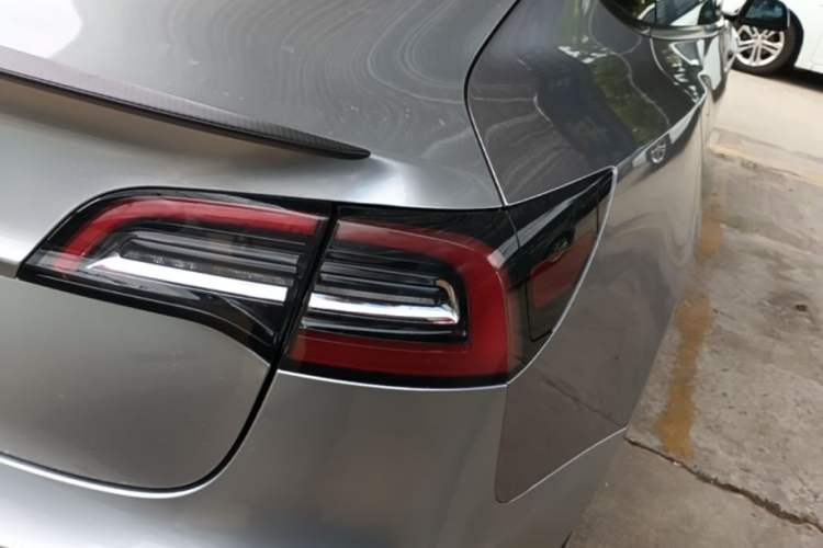 Used Tesla Model 3 2021 Performance High-Performance All-Wheel-Drive Version Right Rear Taillight