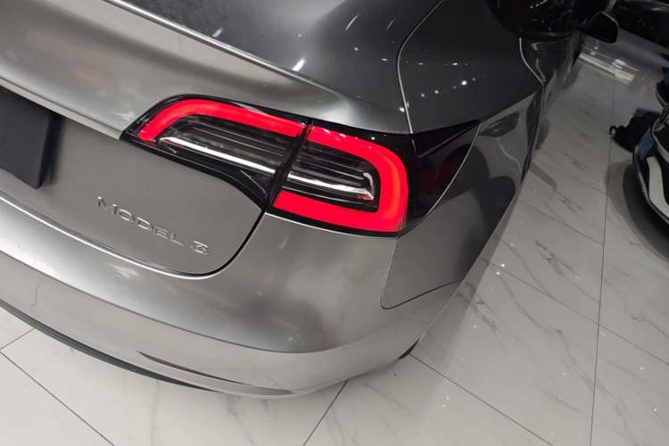 Used Tesla Model 3 2021 Standard Range Rear-Wheel Drive Upgraded Version 3D6 Right Rear Taillight