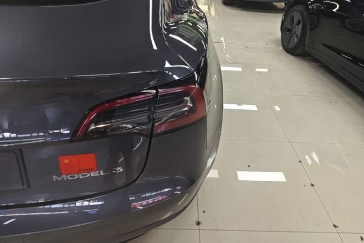 Used Tesla Model 3 2021 Standard Range Rear-Wheel Drive Upgraded Version 3D6 Right Rear Taillight