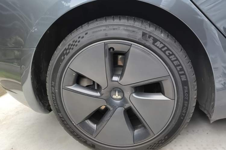 Used Tesla Model 3 2021 Revised Version Standard Range Rear-Wheel Drive Upgraded Edition 3D1 Right Rear Wheel Hub