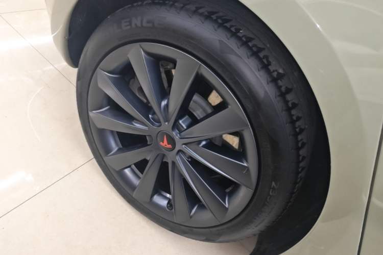 Used Tesla Model 3 2021 Standard Range Rear-Drive Upgraded Version Right Rear Wheel Hub