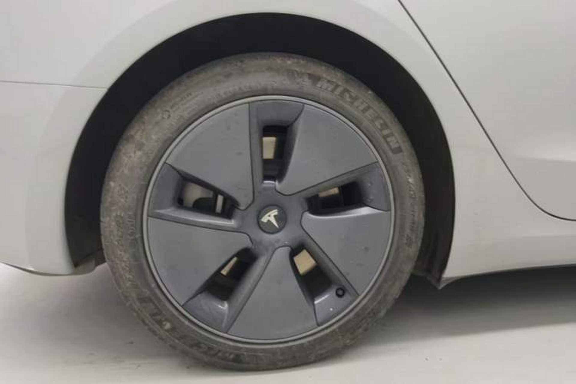 Used Tesla Model 3 2021 Standard Range Rear-Wheel Drive Upgraded Version 3D6 Right Rear Wheel Hub