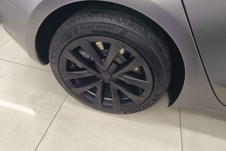 Used Tesla Model 3 2021 Standard Range Rear-Wheel Drive Upgraded Version 3D6 Right Rear Wheel Hub