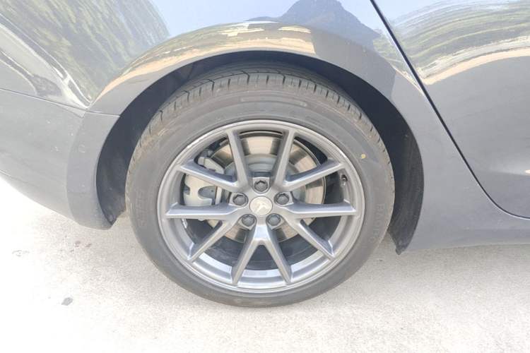 Used Tesla Model 3 2021 Standard Range Rear-Wheel Drive Upgraded Version 3D6 Right Rear Wheel Hub