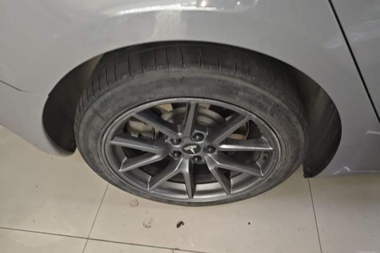 Used Tesla Model 3 2021 Standard Range Rear-Wheel Drive Upgraded Version 3D6 Right Rear Wheel Hub