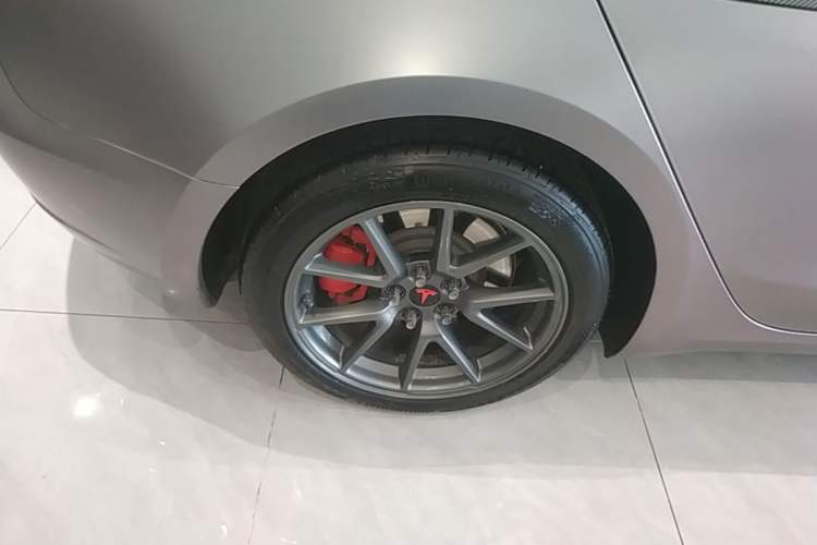 Used Tesla Model 3 2021 Revised Version Standard Range Rear-Wheel Drive Upgraded Edition 3D1 Right Rear Wheel Hub