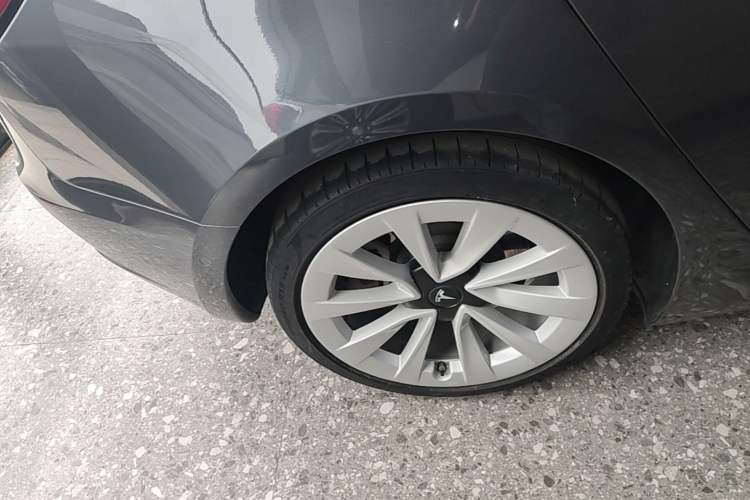 Used Tesla Model 3 2021 Standard Range Rear-Drive Upgraded Version Right Rear Wheel Hub