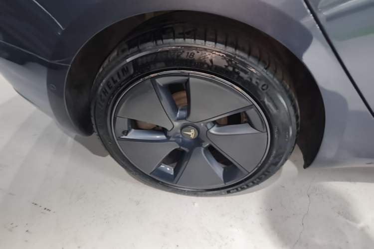 Used Tesla Model 3 2021 Standard Range Rear-Wheel Drive Upgraded Version 3D6 Right Rear Wheel Hub