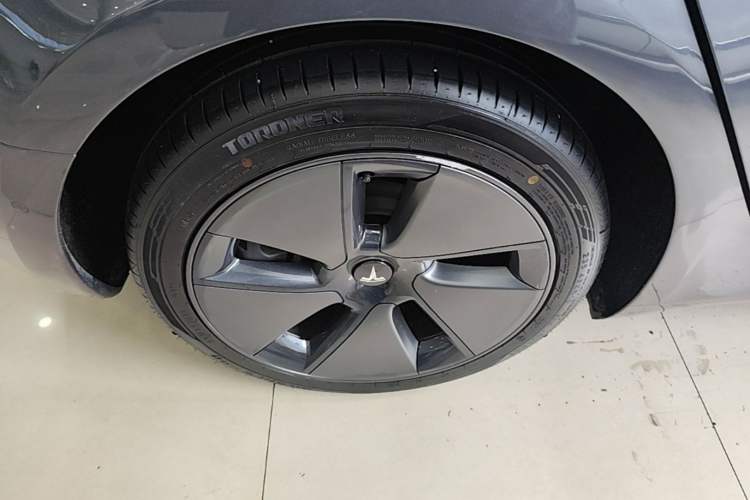 Used Tesla Model 3 2021 Standard Range Rear-Drive Upgraded Version Right Rear Wheel Hub